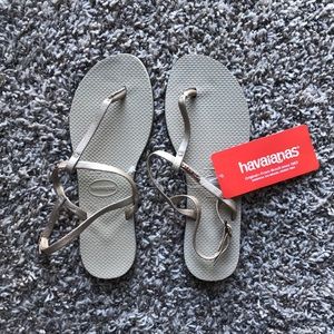 🌟NWT🌟 Havaianas T-Strap Sandals